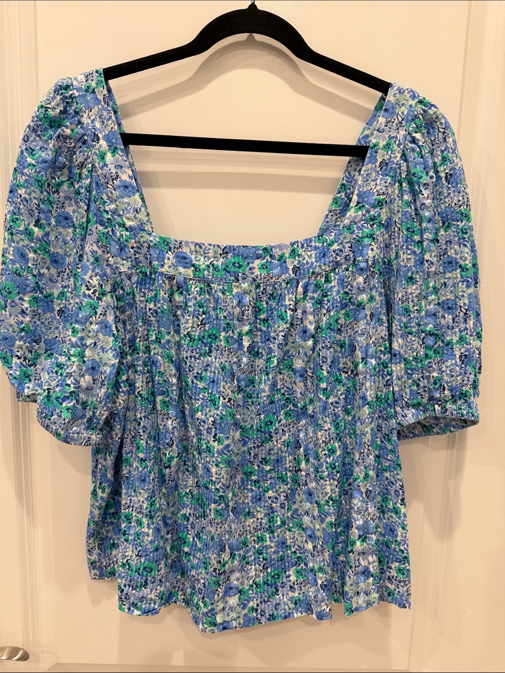 Vineyard Vines Blue and Green Floral Square-Neck Puff Sleeve Top